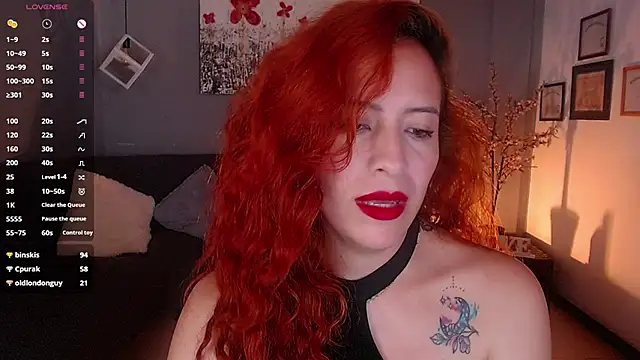 Snapshot of sahra_taylor_ chatting on 03-19-25, 05:17 sahra taylor online show from 03-19-25, 05:17