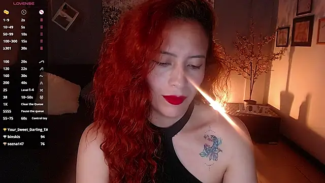 Snapshot of sahra_taylor_ chatting on 03-19-25, 08:22 sahra taylor online show from 03-19-25, 08:22
