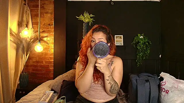 Snapshot of sahra_taylor_ chatting on 06-26-26, 01:48 sahra taylor online show from 06-26-26, 01:48