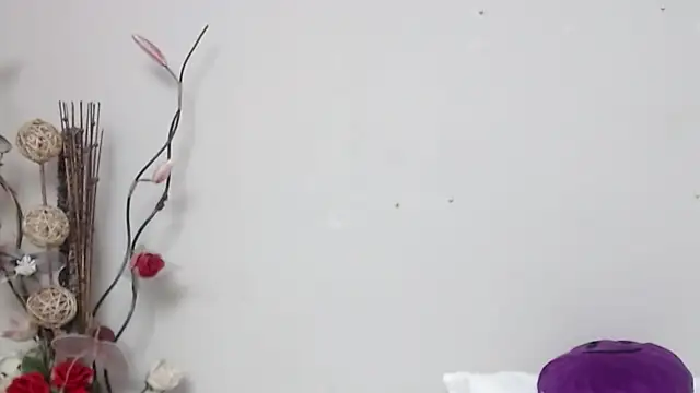 Nicol Love0 online show from 01-25-25, 07:39