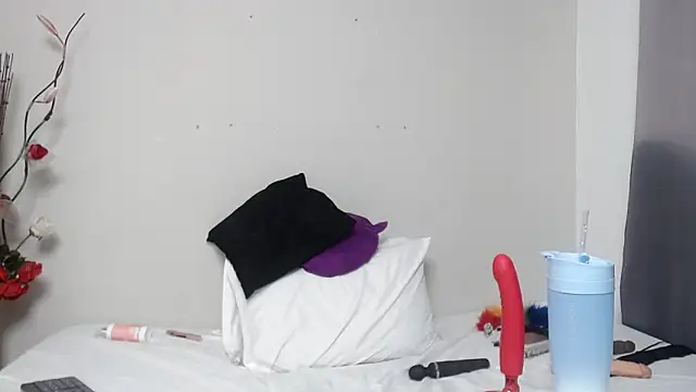 Nicol Love0 online show from 01-25-25, 10:50