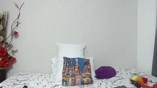 Nicol Love0 online show from 02-05-25, 12:53