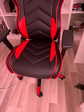 Snapshot of Periperiniz chatting on 11-13-25, 07:29 Periperiniz online show from 11-13-25, 07:29