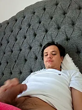 Snapshot of stevego94 chatting on 10-25-25, 05:40 stevego94 online show from 10-25-25, 05:40