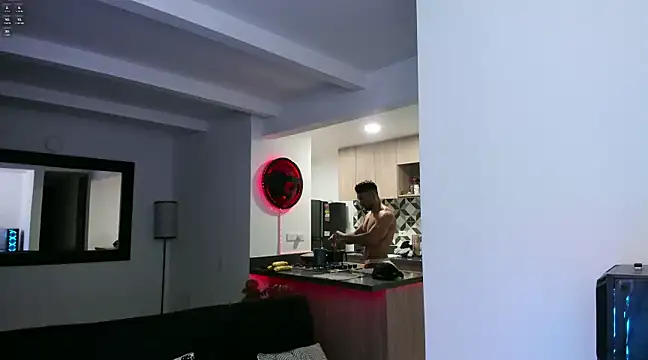 Snapshot of tony_muscle chatting on 02-06-25, 01:49 tony muscle online show from 02-06-25, 01:49