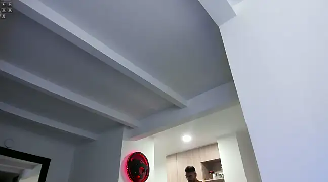 Snapshot of tony_muscle chatting on 02-08-25, 12:49 tony muscle online show from 02-08-25, 12:49