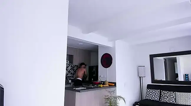 Snapshot of tony_muscle chatting on 03-17-25, 09:34 tony muscle online show from 03-17-25, 09:34