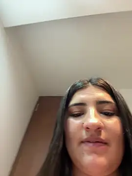 AhriCutte online show from 02-22-25, 06:19