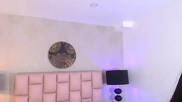 Zoe Vixen online show from 03-04-25, 12:22