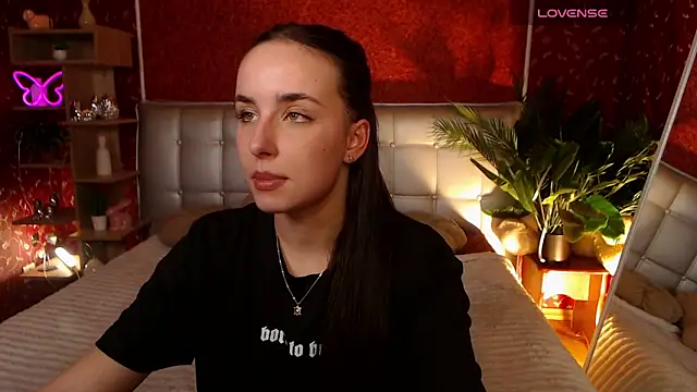 AuroraAksnesss online show from 03-14-25, 05:35