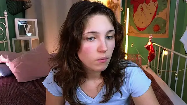 Snapshot of cherry_lea chatting on 12-21-24, 07:27 cherry lea online show from 12-21-24, 07:27