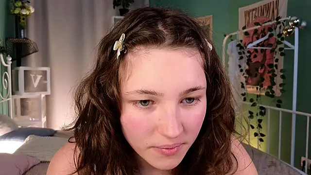 Snapshot of cherry_lea chatting on 01-04-25, 02:56 cherry lea online show from 01-04-25, 02:56