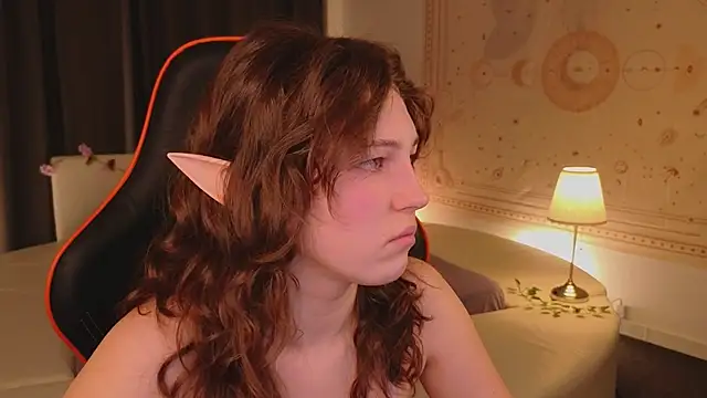 Snapshot of cherry_lea chatting on 02-21-25, 06:37 cherry lea online show from 02-21-25, 06:37