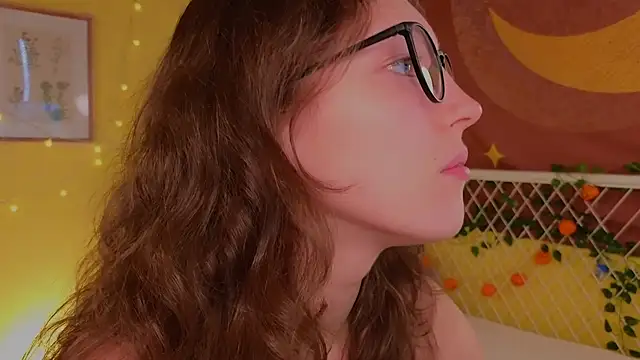 Snapshot of cherry_lea chatting on 11-01-25, 04:53 cherry lea online show from 11-01-25, 04:53