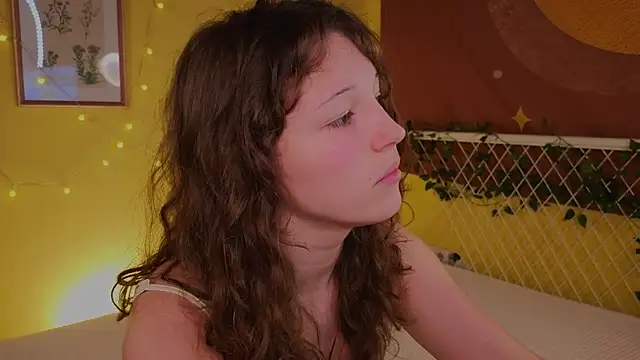 Snapshot of cherry_lea chatting on 11-20-25, 04:51 cherry lea online show from 11-20-25, 04:51