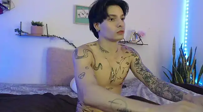 Snapshot of Apolo_Hidalgo01 chatting on 01-13-25, 03:15 Apolo Hidalgo01 online show from 01-13-25, 03:15
