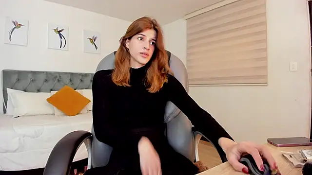 Nora Vennucci online show from 09-09-25, 07:46