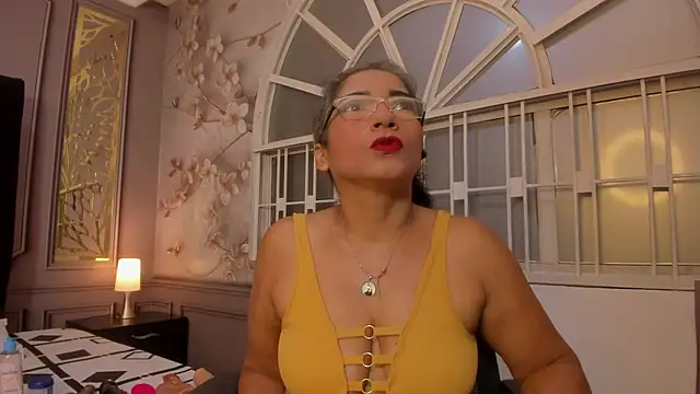 Snapshot of mature_bigass__ chatting on 12-31-24, 01:15 mature bigass online show from 12-31-24, 01:15