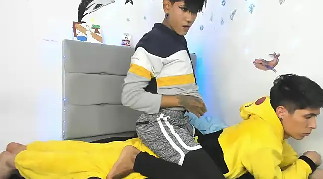 andrew uwu  online show from 12-14-24, 01:06