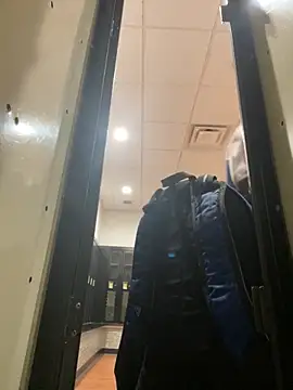 Snapshot of prettyrichie chatting on 10-27-25, 01:20 prettyrichie online show from 10-27-25, 01:20