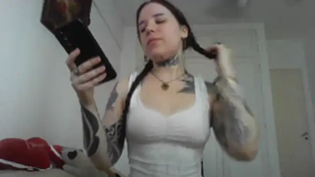 Snapshot of Donna_rv chatting on 11-20-25, 04:29 Donna rv online show from 11-20-25, 04:29