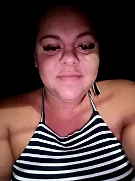 Snapshot of lima_2480 chatting on 12-15-25, 09:19 lima 2480 online show from 12-15-25, 09:19