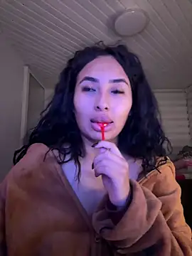 Snapshot of Anily_Lovely chatting on 06-06-26, 11:53 Anily Lovely online show from 06-06-26, 11:53