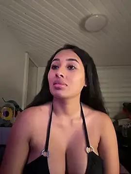 Snapshot of Anily_Lovely chatting on 07-16-26, 11:44 Anily Lovely online show from 07-16-26, 11:44