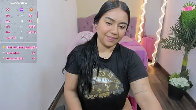 Snapshot of kendra_tay chatting on 02-13-25, 10:02 kendra tay online show from 02-13-25, 10:02