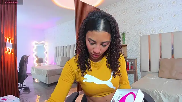 Snapshot of Daphnne_tay chatting on 10-05-25, 03:16 Daphnne tay online show from 10-05-25, 03:16