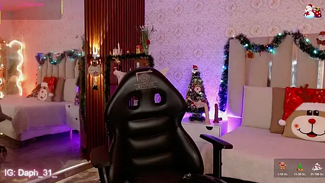 Snapshot of Daphnne_tay chatting on 11-28-25, 03:31 Daphnne tay online show from 11-28-25, 03:31