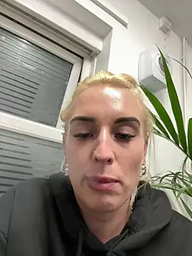 Snapshot of Barbie_26 chatting on 12-05-24, 06:44 Barbie 26 online show from 12-05-24, 06:44