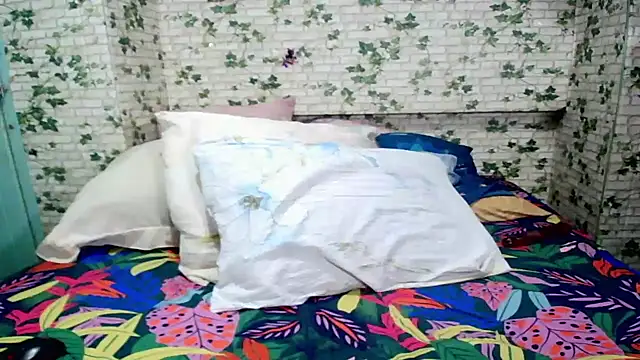 Snapshot of Indian_candyXX chatting on 02-10-26, 06:23 Indian candyXX online show from 02-10-26, 06:23