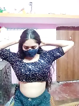 Snapshot of Cute-Simmi chatting on 12-15-24, 01:00 Cute-Simmi online show from 12-15-24, 01:00