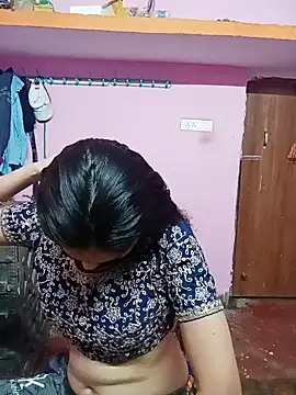 Snapshot of Cute-Simmi chatting on 01-08-25, 02:25 Cute-Simmi online show from 01-08-25, 02:25