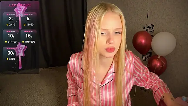 lisa barbie online show from 12-19-24, 04:02