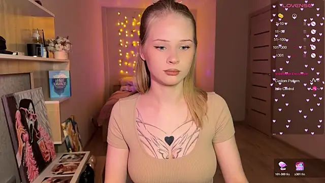 Snapshot of lisa_barbie chatting on 12-17-25, 03:29 lisa barbie online show from 12-17-25, 03:29