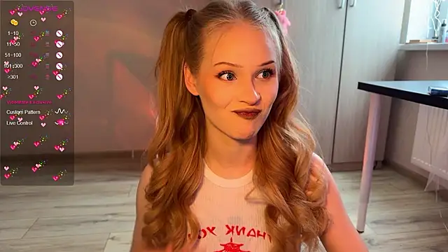 Snapshot of lisa_barbie chatting on 02-11-26, 10:42 lisa barbie online show from 02-11-26, 10:42