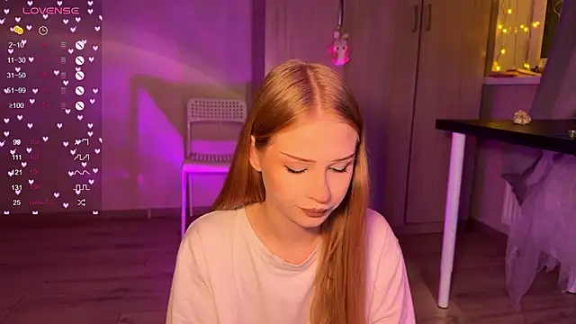 Snapshot of lisa_barbie chatting on 02-13-26, 06:37 lisa barbie online show from 02-13-26, 06:37