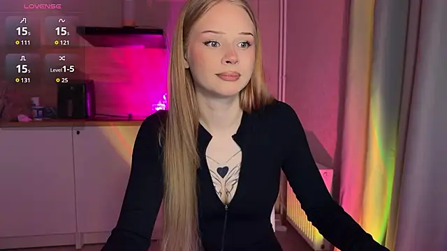 Snapshot of lisa_barbie chatting on 02-21-26, 07:04 lisa barbie online show from 02-21-26, 07:04