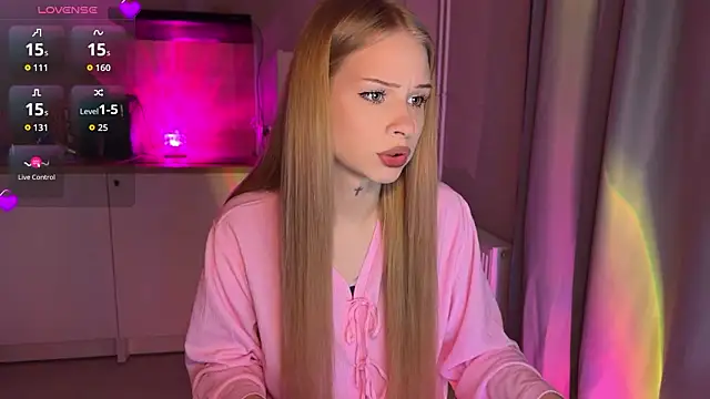 Snapshot of lisa_barbie chatting on 03-03-26, 07:31 lisa barbie online show from 03-03-26, 07:31