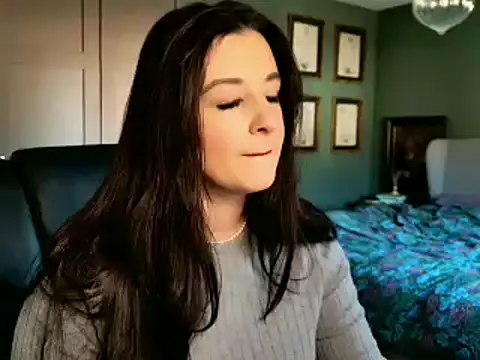 flatwhite0 online show from 03-06-25, 09:36