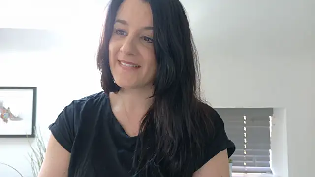 flatwhite0 online show from 04-23-26, 10:47