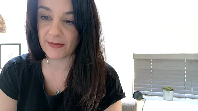 flatwhite0 online show from 04-23-26, 12:29