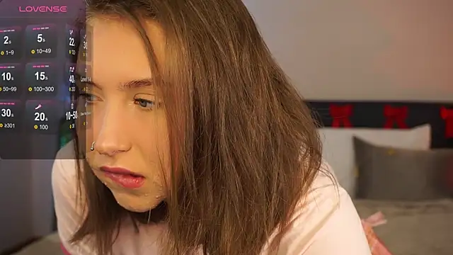 Snapshot of LinaSiren chatting on 12-23-24, 06:22 LinaSiren online show from 12-23-24, 06:22