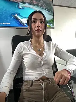 Amy Kiitty  online show from 05-15-26, 01:40