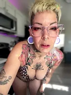 Snapshot of GoldieBakeman chatting on 01-18-26, 07:06 GoldieBakeman online show from 01-18-26, 07:06