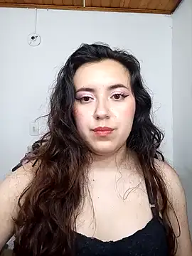 Emi chik online show from 12-07-24, 12:30