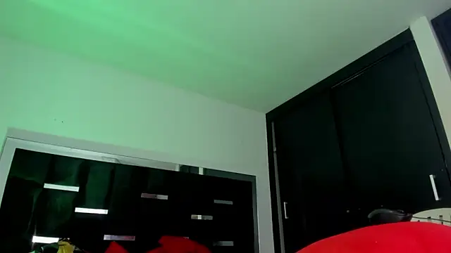 Eyleen Santos online show from 03-10-26, 07:52