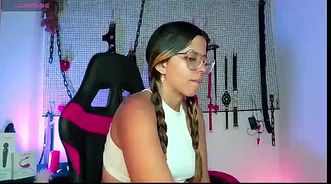 Snapshot of Megaan_Greey chatting on 12-09-24, 11:56 Megaan Greey online show from 12-09-24, 11:56